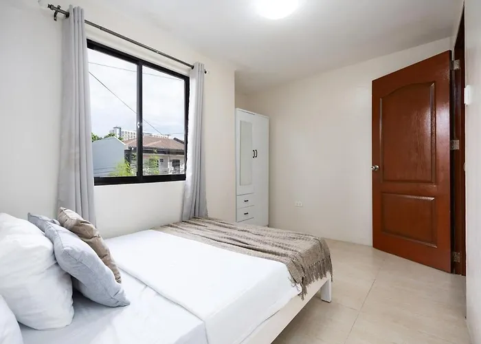 Apartment Fully Furnished 3br House In With Parking And Washer *